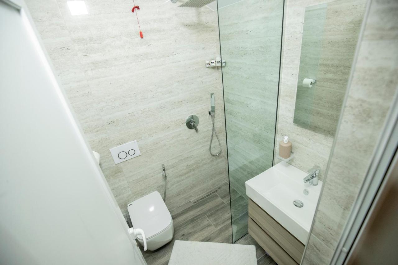 Xhuli Guesthouse Shkodër エクステリア 写真