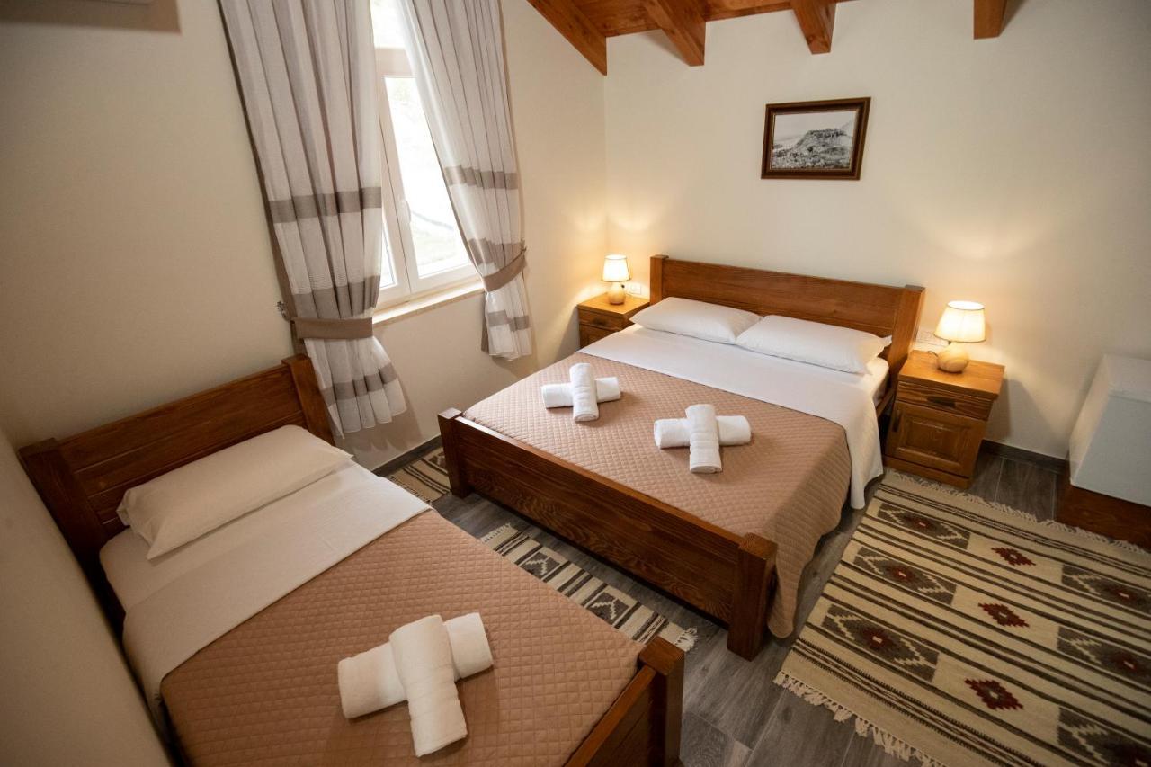 Xhuli Guesthouse Shkodër エクステリア 写真