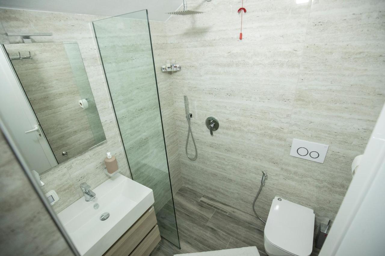 Xhuli Guesthouse Shkodër エクステリア 写真