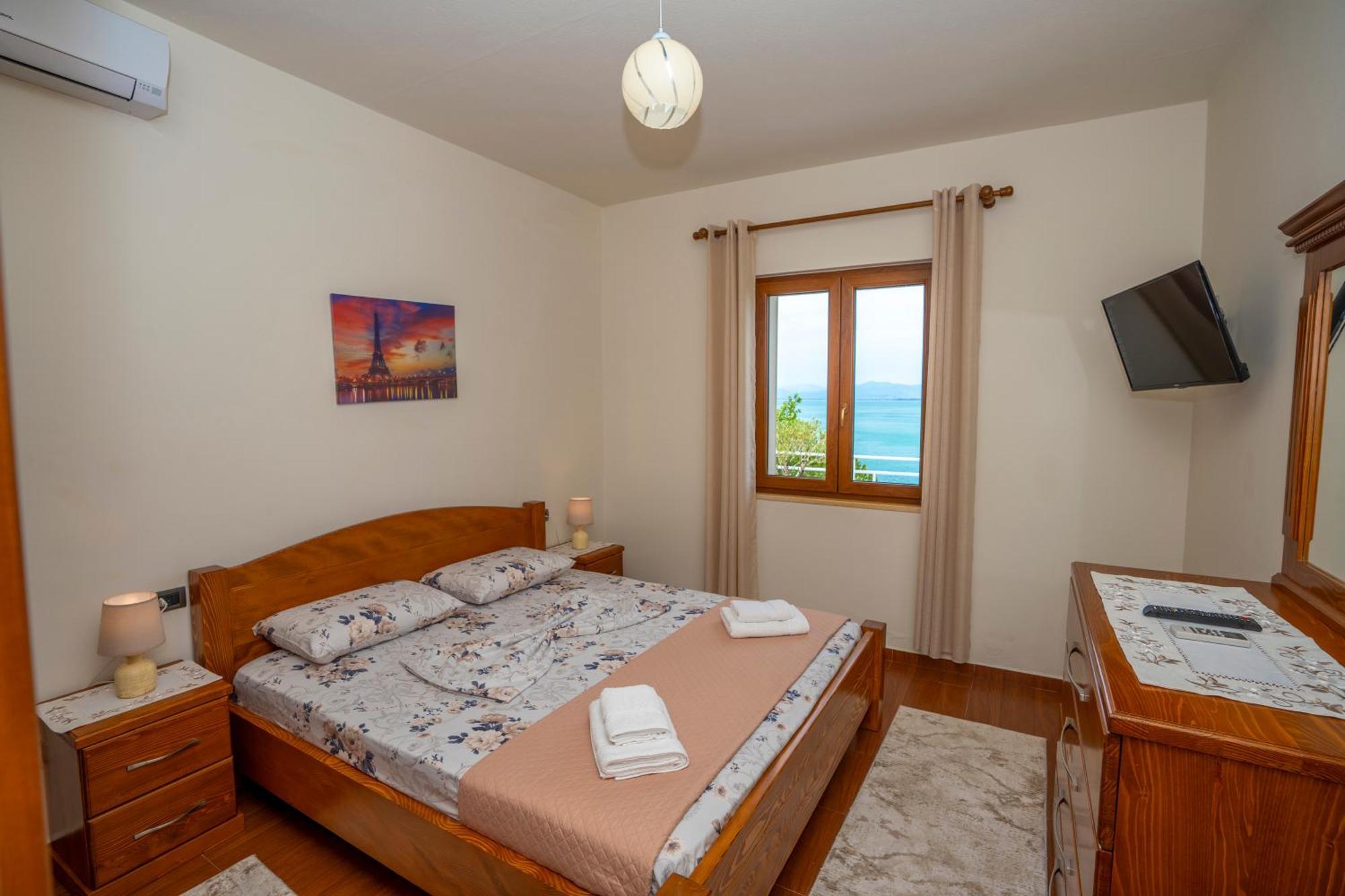 Xhuli Guesthouse Shkodër エクステリア 写真